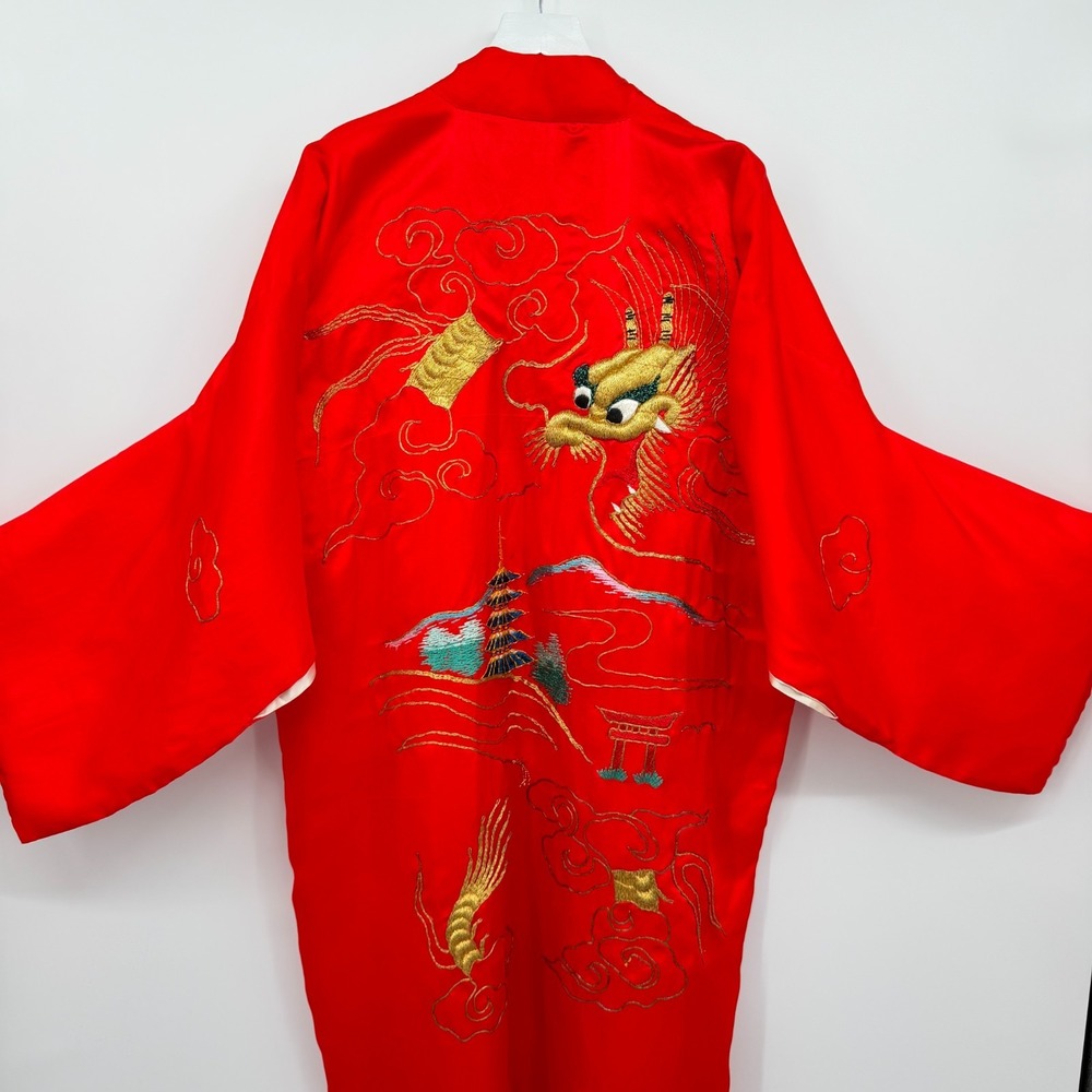 Vintage 100% Silk Kimono OS Embroidered 3D Dragon Chinoiserie Wide Sleeve Asian
